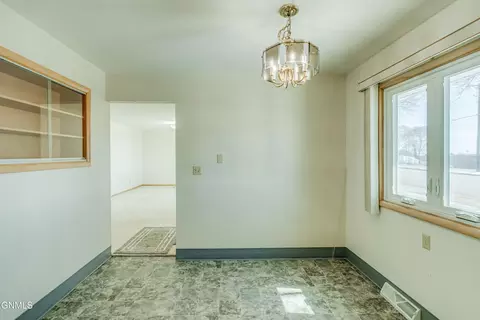 Dining - 2014 Rosser Ave, Bismarck, ND 58501 photo 1 of 1