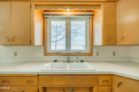 Kitchen - 2014 Rosser Ave, Bismarck, ND 58501 photo 3 of 3