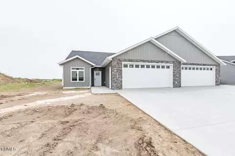 2923 Baltimore Dr, Bismarck, ND 58504 photo 25