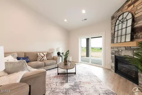 2923 Baltimore Dr, Bismarck, ND 58504 photo 9