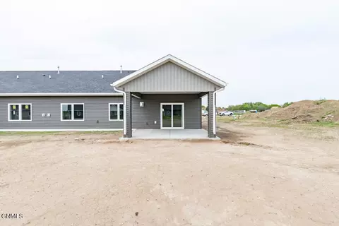2923 Baltimore Dr, Bismarck, ND 58504 photo 31