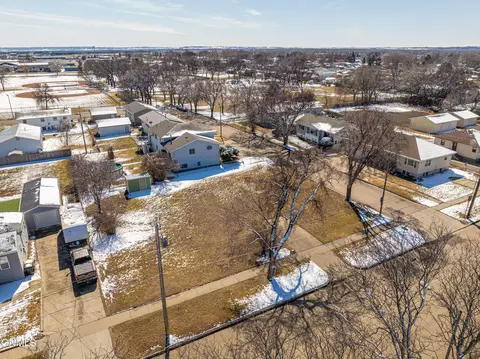 1805 Bowen Ave, Bismarck, ND 58504 photo 7