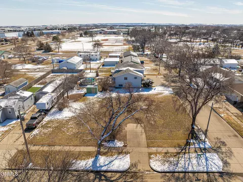 1805 Bowen Ave, Bismarck, ND 58504 photo 6