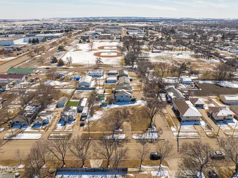 1805 Bowen Ave, Bismarck, ND 58504 photo 14