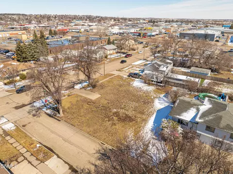 1805 Bowen Ave, Bismarck, ND 58504 photo 9
