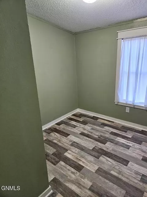 208 A St, Dickinson, ND 58601 photo 14