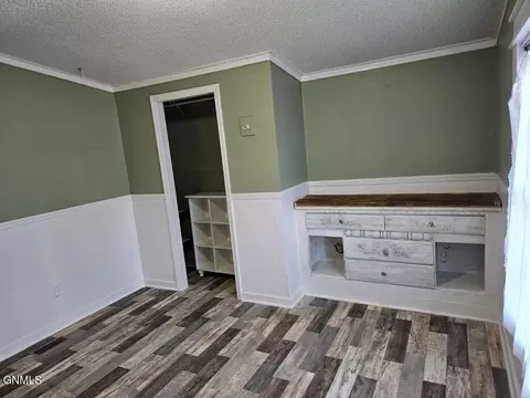 208 A St, Dickinson, ND 58601 photo 10