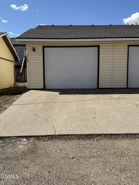 3114 18th Ave W, Williston, ND 58801 photo 9