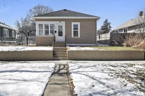 410 14 St, Bismarck, ND 58501