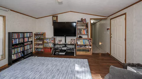 4309 Claridge Loop, Bismarck, ND 58503 photo 9