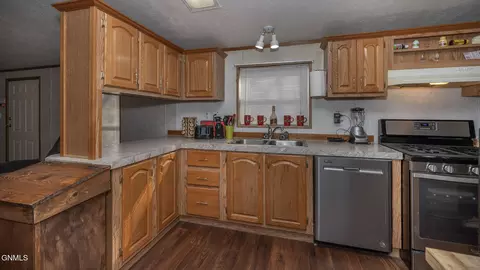 4309 Claridge Loop, Bismarck, ND 58503 photo 4