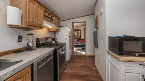 4309 Claridge Loop, Bismarck, ND 58503 photo 5