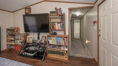 4309 Claridge Loop, Bismarck, ND 58503 photo 12