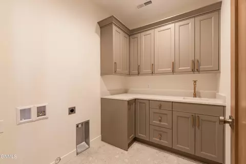 3946 Valley Dr, Bismarck, ND 58503 photo 20