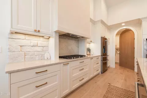 3946 Valley Dr, Bismarck, ND 58503 photo 14