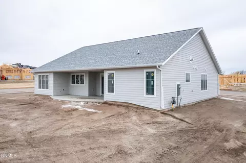 3946 Valley Dr, Bismarck, ND 58503 photo 31