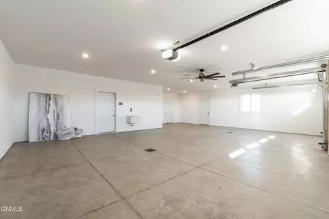 3946 Valley Dr, Bismarck, ND 58503 photo 29