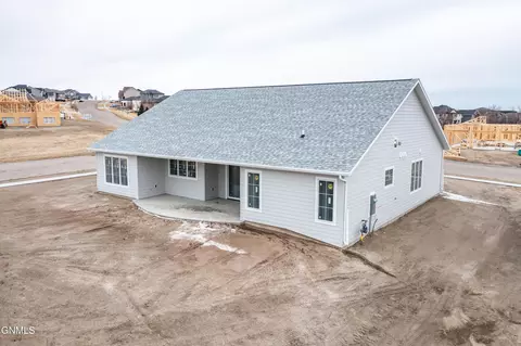 3946 Valley Dr, Bismarck, ND 58503 photo 34