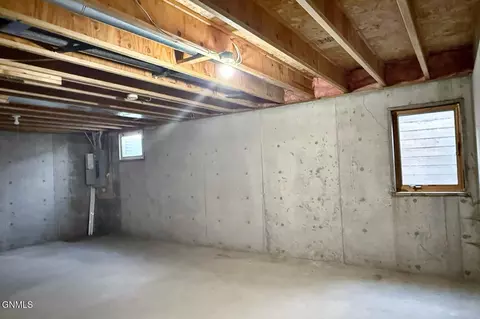 1811 15th Ave W, Williston, ND 58801 photo 37