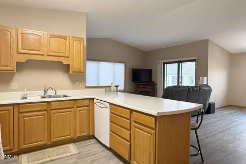 1811 15th Ave W, Williston, ND 58801 photo 21