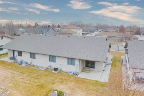 1811 15th Ave W, Williston, ND 58801 photo 43