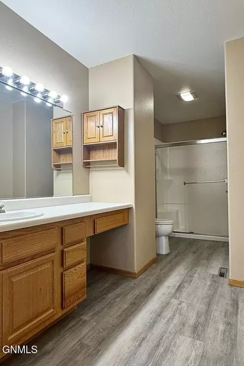 1811 15th Ave W, Williston, ND 58801 photo 26