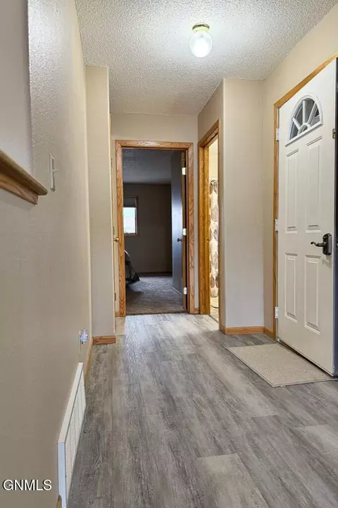 1811 15th Ave W, Williston, ND 58801 photo 12