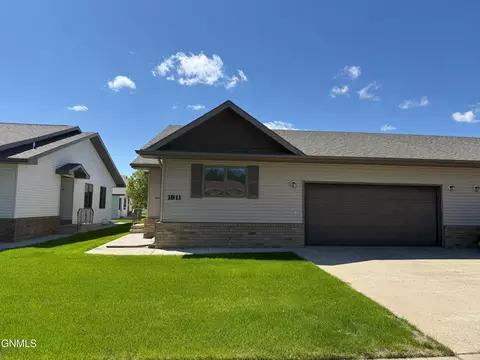 1811 15th Ave W, Williston, ND 58801 photo 47