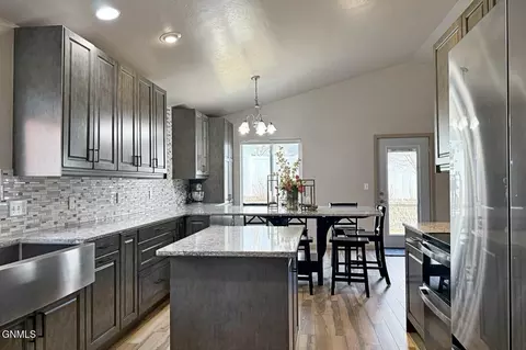 2014 23rd St W, Williston, ND 58801 photo 23