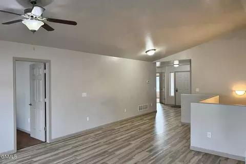 2014 23rd St W, Williston, ND 58801 photo 15