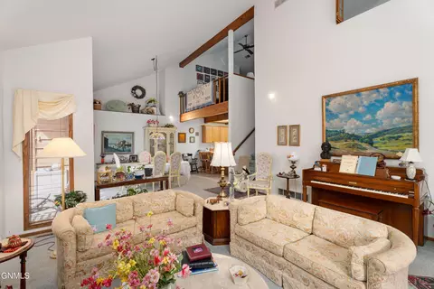 Living - 408 E Brandon Dr, Bismarck, ND 58503 photo 4 of 5