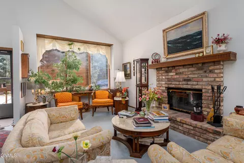 Living - 408 E Brandon Dr, Bismarck, ND 58503 photo 1 of 5