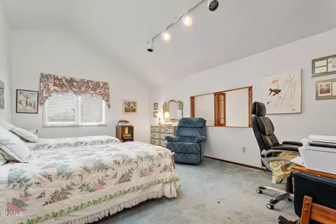 Bedroom - 408 E Brandon Dr, Bismarck, ND 58503 photo 4 of 4