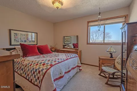 1117 7th Ave E, Williston, ND 58801 photo 18