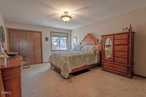 1117 7th Ave E, Williston, ND 58801 photo 15