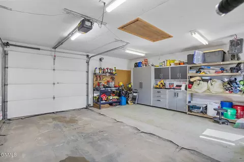 720 16th St W, Williston, ND 58801 photo 6