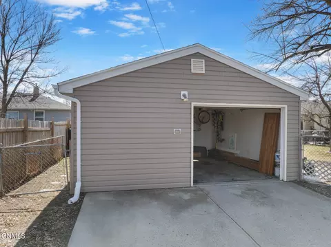 720 16th St W, Williston, ND 58801 photo 5