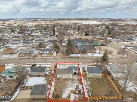 514 13th Ave W, Williston, ND 58801 photo 36