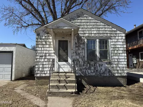 822 E Ave E, Bismarck, ND 58501 photo 19