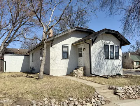 822 E Ave E, Bismarck, ND 58501