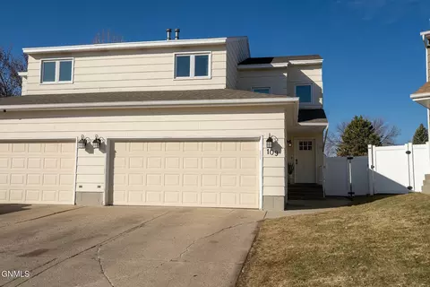 109 Brandon Dr, Bismarck, ND 58503 photo 5
