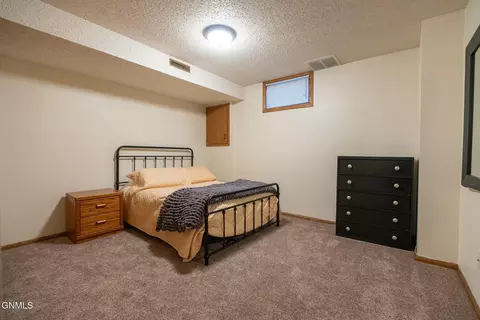 109 Brandon Dr, Bismarck, ND 58503 photo 59