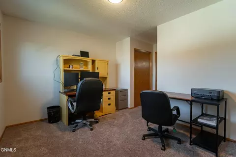 109 Brandon Dr, Bismarck, ND 58503 photo 44