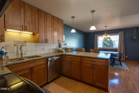 109 Brandon Dr, Bismarck, ND 58503 photo 34