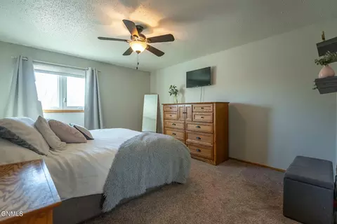 109 Brandon Dr, Bismarck, ND 58503 photo 48