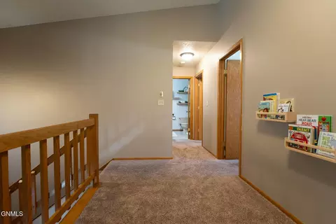 109 Brandon Dr, Bismarck, ND 58503 photo 39