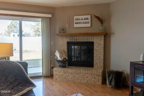 109 Brandon Dr, Bismarck, ND 58503 photo 24