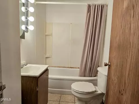 Bath - 416 Main St W, Beulah, ND 58523 photo 1 of 1