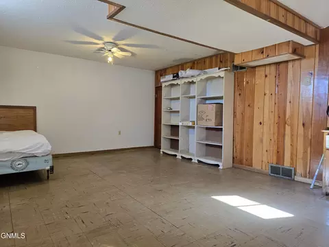 Bedroom - 416 Main St W, Beulah, ND 58523 photo 6 of 6