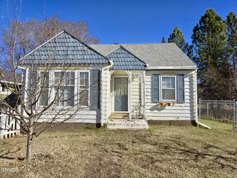 416 Main St W, Beulah, ND 58523